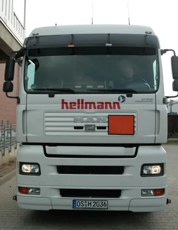 Bild: Hellmann Worldwide Logistics und Philips starten Licht-Marathon