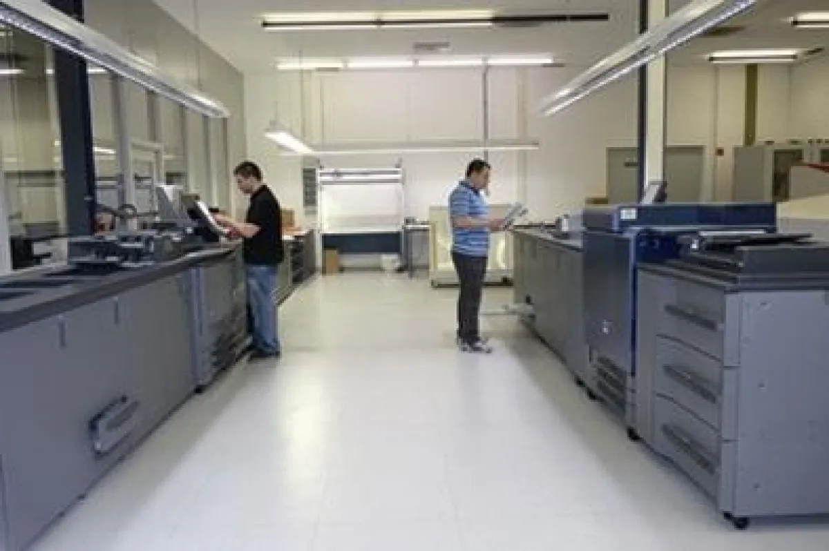 Zwei Digitaldruckmaschinen bei HÖHN, Ulm