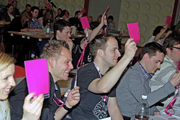 Was sich die dbb jugend nrw zukünftig auf die Fahne schreibt Bild: Was sich die dbb jugend nrw zukünftig auf die Fahne schreibt