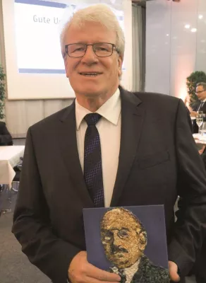 Bild: Dr.-Richard-Escales-Preis 2019: Mit 3D-Druck zur Siegestrophäe