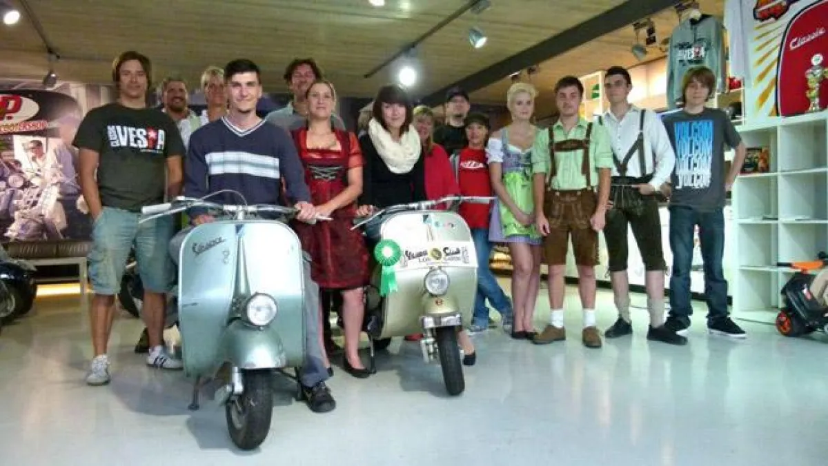 Neue und alte Auszubildende bei SIP Scootershop