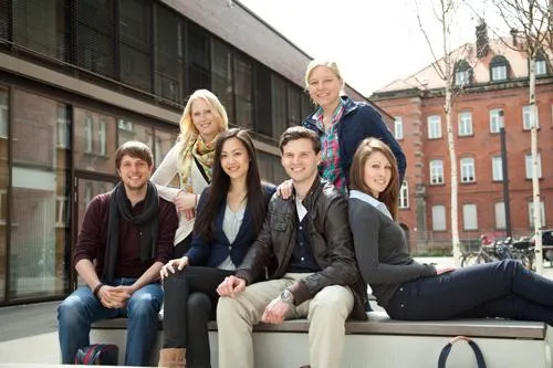 Osteopathie und Logopädie studieren in München Hochschule Fresenius erweitert ihr Studienangebot Bild: Osteopathie und Logopädie studieren in München Hochschule Fresenius erweitert ihr Studienangebot