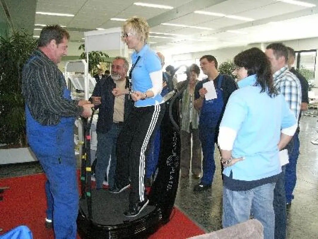 Am Gesundheitstag oft umringt: das Power Plate.
