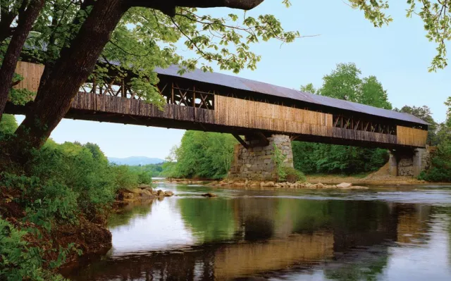 Bild: Mehr als Überführungen - Die Romantik der überdachten Brücken von Neuengland