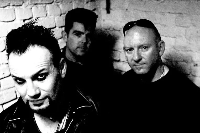 Bild: The Last Cry "Walking To The Edge" Release am 11.11.2011