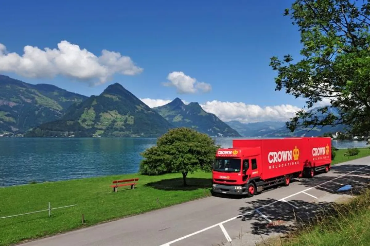 Crown Relocations LKW