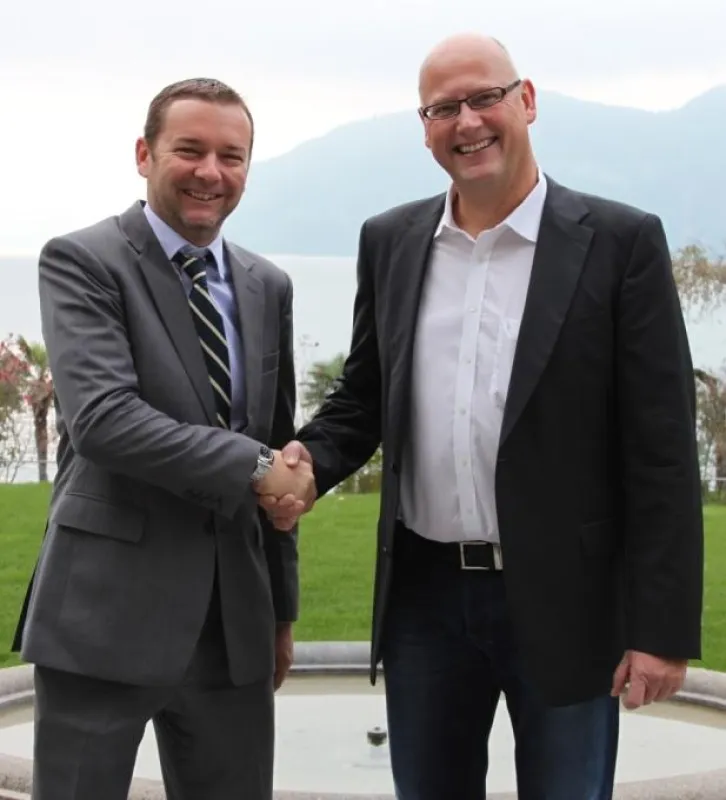 Patrick Kessler (li.), Präsident des VSV, und Thomas Karst (re.), Geschäftsführer der Trusted Shops GmbH.