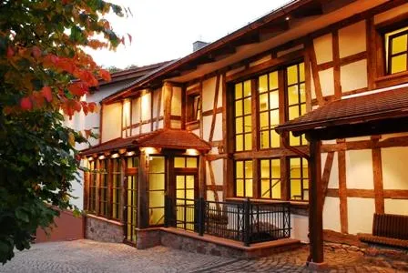 Bild: Landhotel-Restaurant Heimathenhof eröffnet nach Umbau des Gästehauses neues Chalet