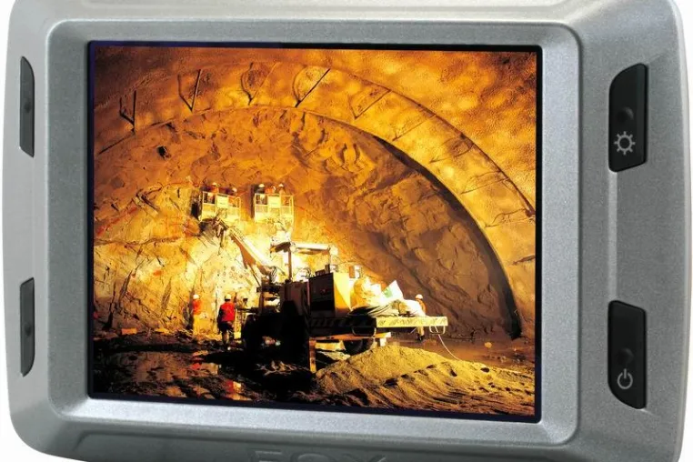 Bild: FOX-81D – Optisch gebondetes Industrie-Touch-Display