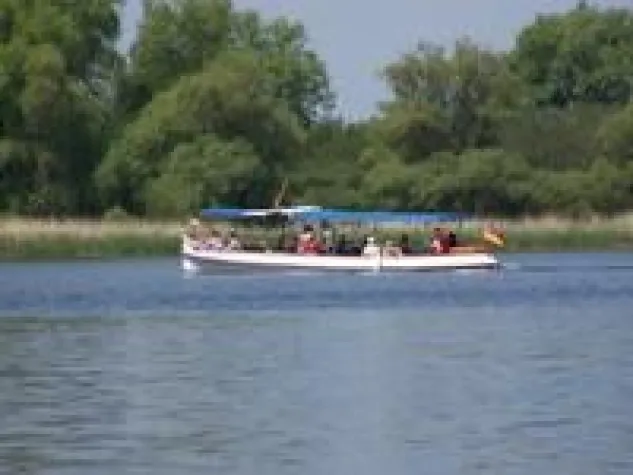 Bild: Der Teterower See und seine Schifffahrt