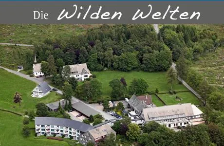 Bild: Ein Blick von oben - Der Hohe Knochen in der Nähe von Winterberg