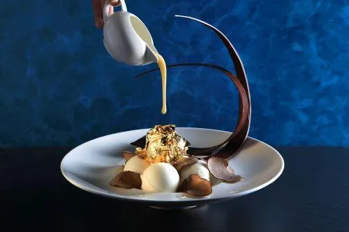Passend zum Valentinstag: Besondere Dessert-Kreation "Schlemmer deluxe" Bild: Passend zum Valentinstag: Besondere Dessert-Kreation "Schlemmer deluxe"