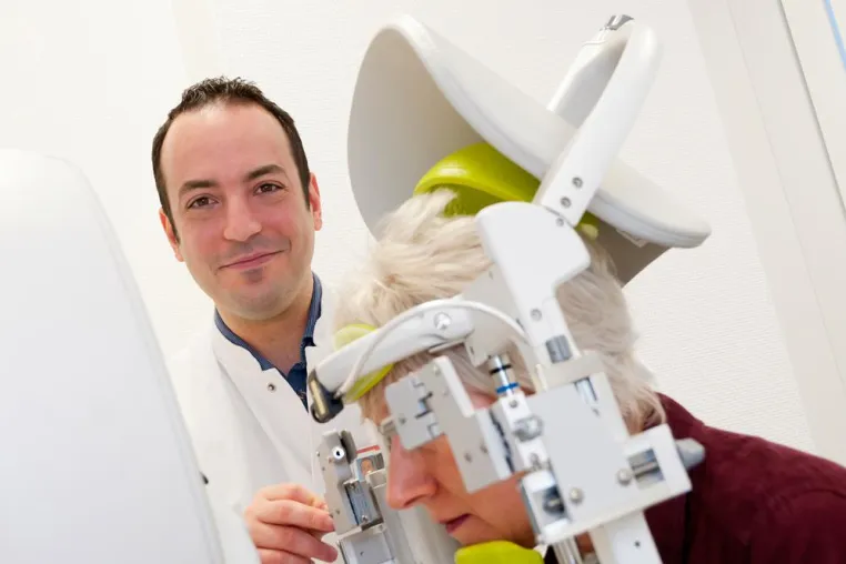 Bild: Strahlentherapie bei altersabhängiger Makuladegeneration (AMD)