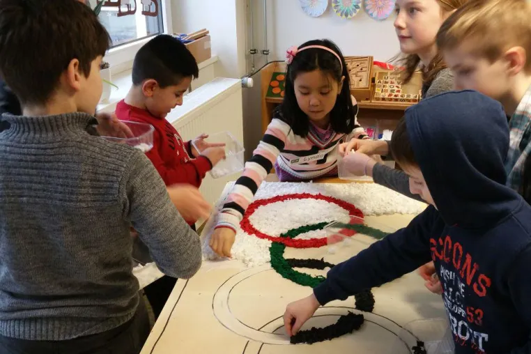 Bergwinkel Grundschule übt Fairness, Teamgeist und aktive Bewegung Bild: Bergwinkel Grundschule übt Fairness, Teamgeist und aktive Bewegung