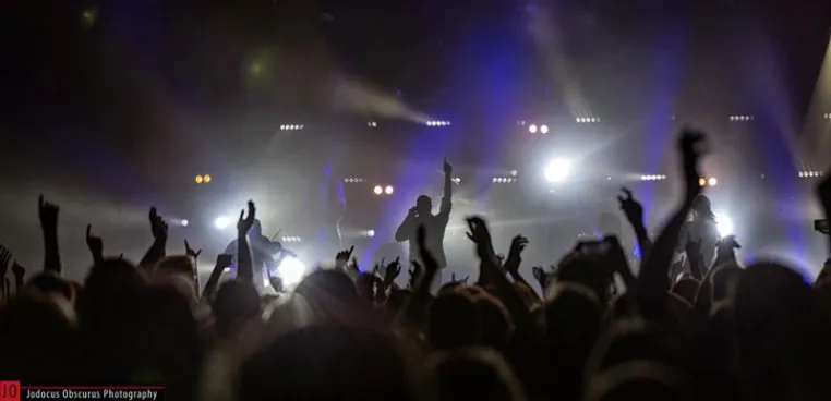 Bild: 24 ELATION ACL 360 Bars für TTL Event Solutions und Stagelight