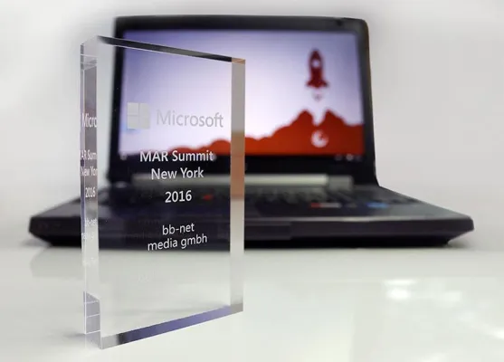Bild: bb-net als deutscher TOP-Partner im Microsoft Authorized Refurbisher Programm ausgezeichnet