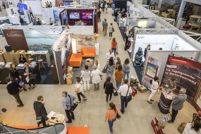 Bild: Live & virtuell: LOCATIONS HYBRID ab Herbst 2020