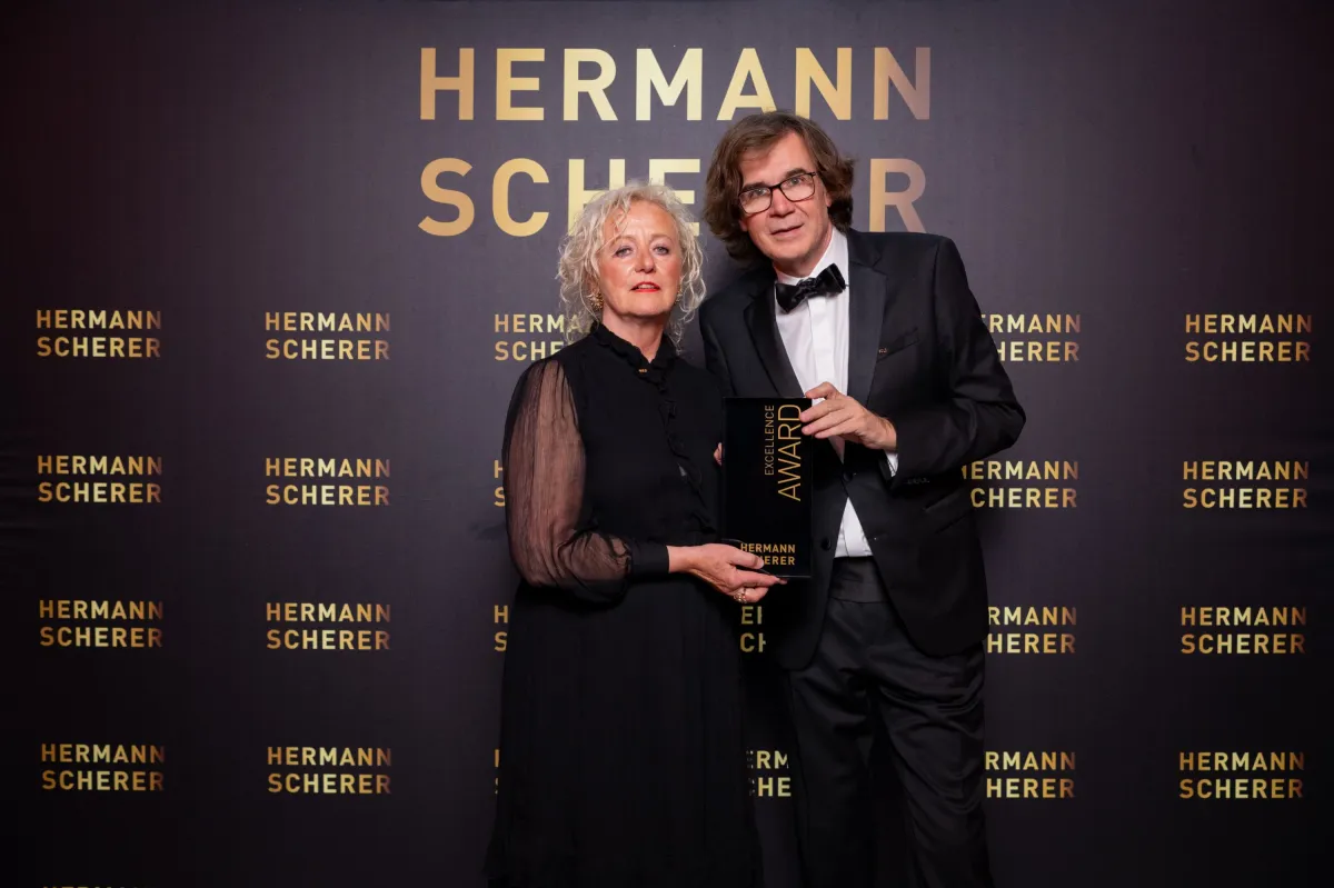 Excellence Award Verleihung für den 6.Internationalen Speaker Slam (© Fotograf Justin Bockey)