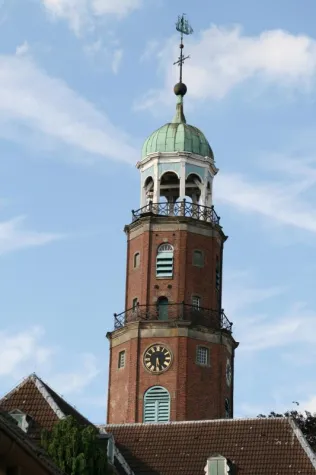 naturstrom elektrisiert Evangelisch-reformierte Kirche Bild: naturstrom elektrisiert Evangelisch-reformierte Kirche