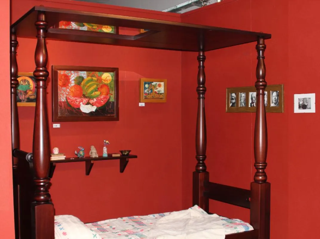 Frida Kahlos Bett