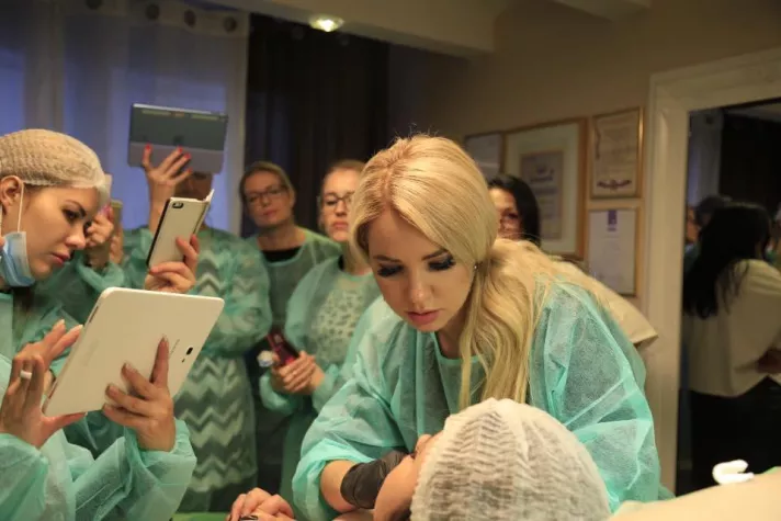 Bild: Masterclass Lippenunterspritzung mit Russischer Beautyexpertin Dr. Olga Shvab