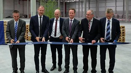 Bild: DSV feiert Eröffnung seines neuen zentralen Logistikstandorts im Saarland