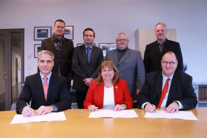 Bild: SRH Hamm vereinbart Kooperation mit Bergkamener Gesamtschule