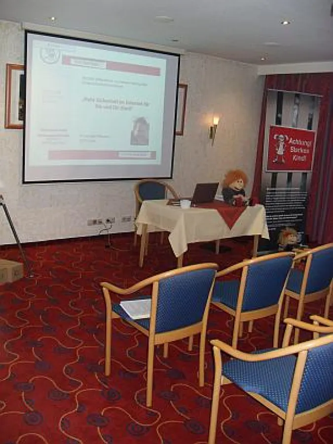 Sicher-Stark-Vortrag zur Internetsicherheit für Kind und Familie