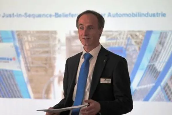 Bild: Intelligente Just-in-Sequence-Belieferung und zunehmende Digitalisierung in der Automobilindustrie