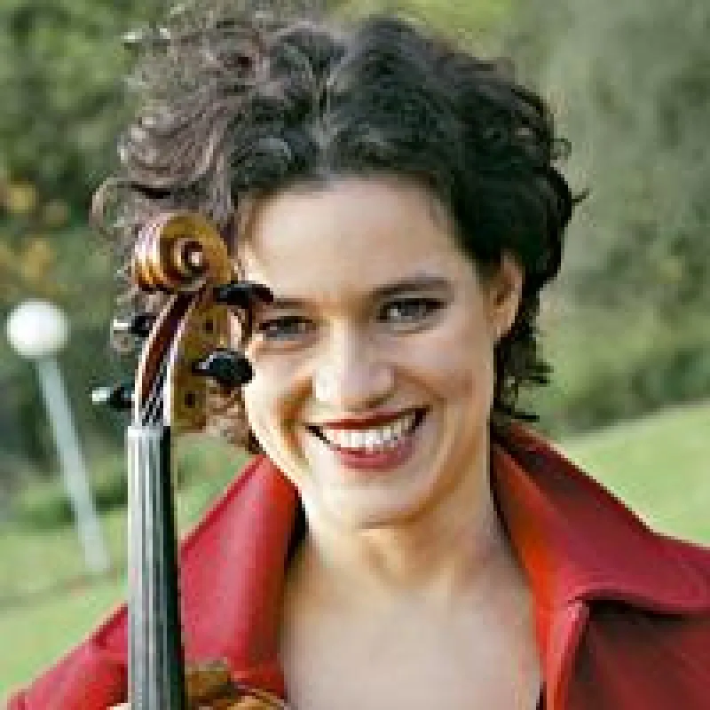 Violinistin Eva Esser ist freischaffende Kammermusikerin und Initiatorin der Kammermusikreihe Vielsaitig im Friedrichsbad Baden-