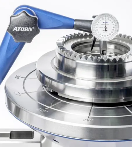 Bild: Rundherum präzise geprüft: ATORN Prüfrundtisch für rotationssymmetrische Bauteile
