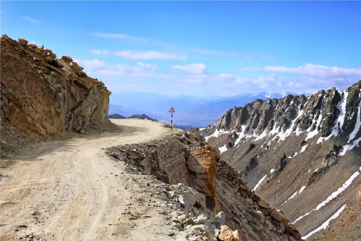 Erfolgreiche Pharma-, Umzugstransporte und Transporte von medizinischer Ausrüstung nach Tadschikistan Bild: Erfolgreiche Pharma-, Umzugstransporte und Transporte von medizinischer Ausrüstung nach Tadschikistan