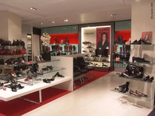 Bild: Ab sofort - LEISER-Filialen am Potsdamer Platz und in Tegel präsentieren sich in neuer und moderner Optik