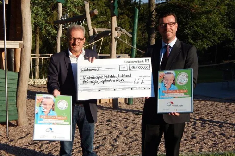 Bild: Personaldienstleister ISU und Fischer & Funke spenden 10.000 Euro