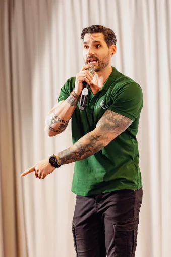 Bild: Gesundheit erobert die Bühne: Michael Kern gewinnt den 2. Platz beim größten Speakerevent in Heilbronn