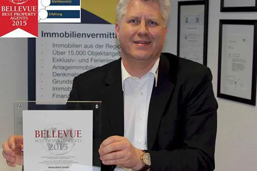 WohnWell GmbH erhält Auszeichnung „BEST PROPERTY AGENT 2015“ von der Zeitschrift Bellevue Bild: WohnWell GmbH erhält Auszeichnung „BEST PROPERTY AGENT 2015“ von der Zeitschrift Bellevue