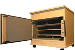 Bild: Schallschutzschrank von Mediaholz nimmt 19" Geräte auf