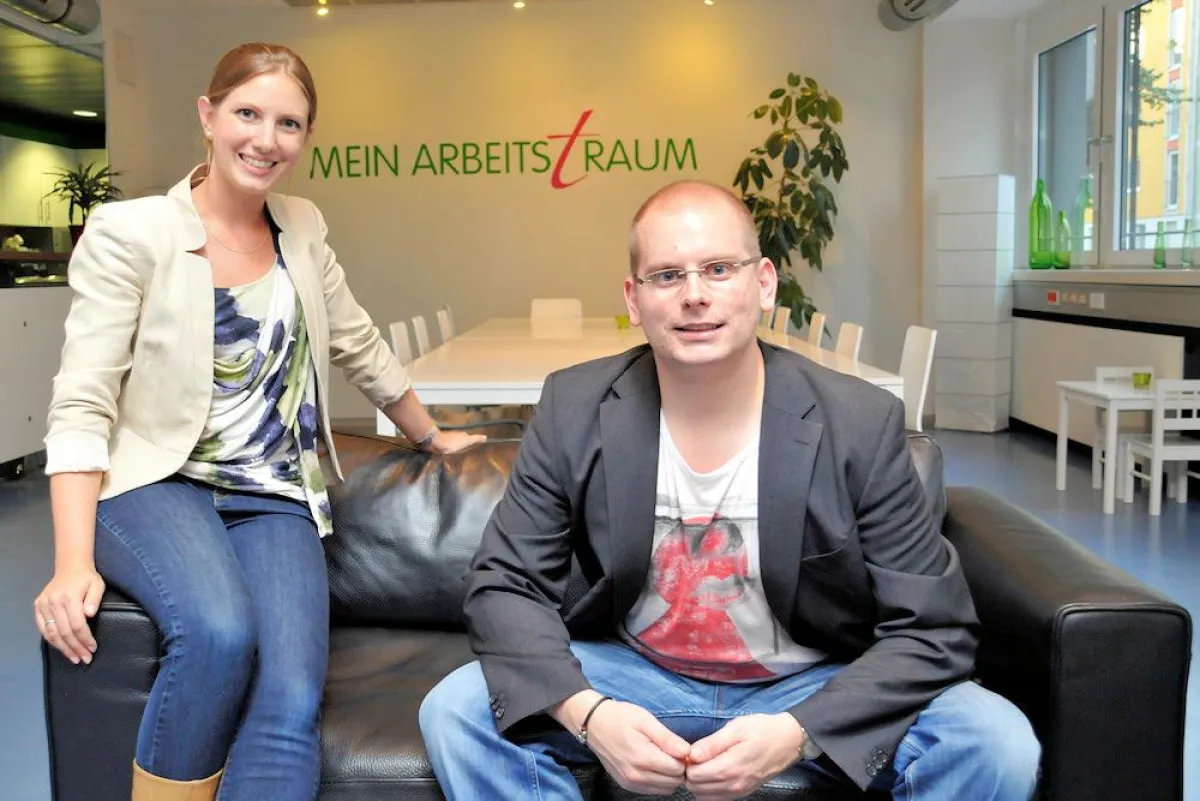 Hans-Peter Zobl mit Mitarbeiterin Darby Altinger im Mein Arbeitstraum