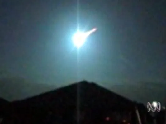 Bild: Großsternschnuppe am Sonntagmorgen entzückte zahlreiche Menschen in Deutschland - und über Perth in Autralien wurde eine solche gefilmt