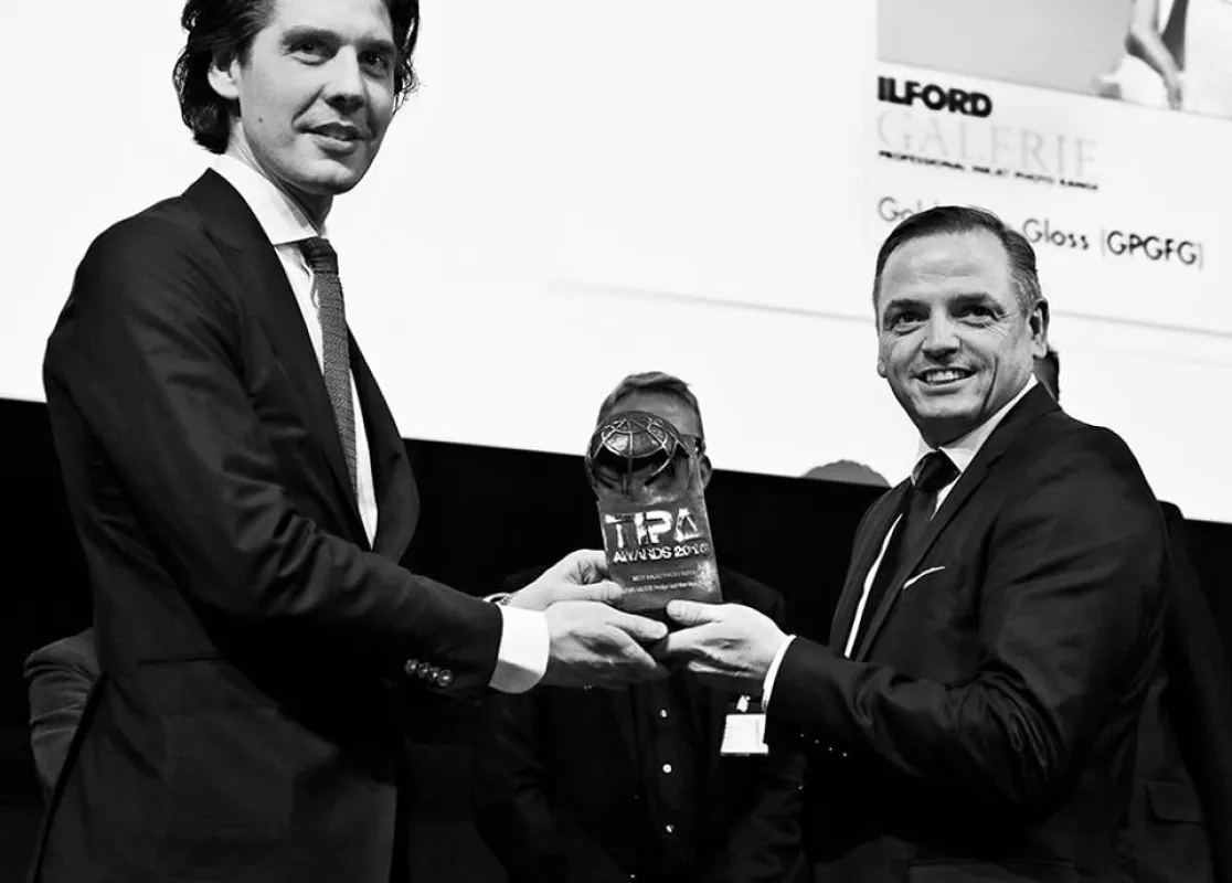 Clem Kennedy (links) und Arnoud Mekenkamp erhalten den prestigeträchtigen TIPA Award.