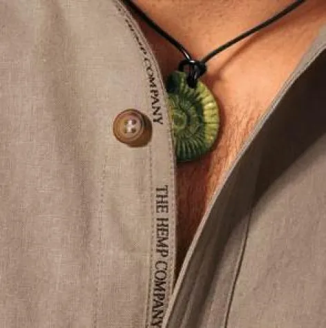 Bild: Hanfkleider von HempAge - ökologisch und sozial