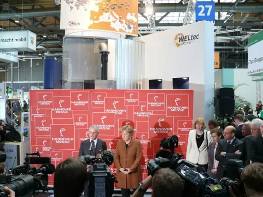 Bild: Bundeskanzlerin Angela Merkel bei WELtec-BioPower auf der Hannover Messe