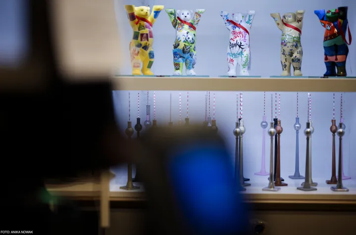 Berliner Symbole für Freiheit und Völkerverständigung als Reiseandenken Bild: Berliner Symbole für Freiheit und Völkerverständigung als Reiseandenken