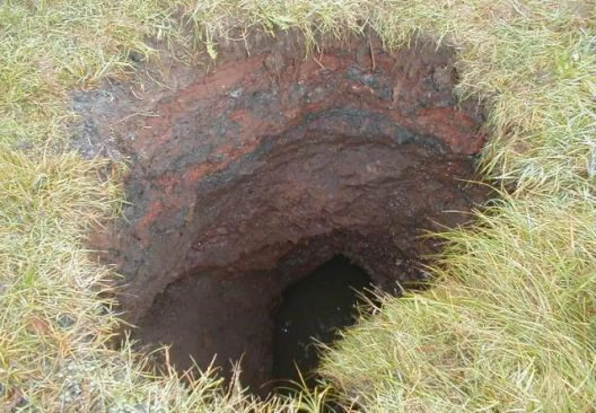 Ein Erdloch im saarländischen Reisbach