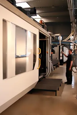 Lohnarbeiten im Kunststoffspritzguss für jede Branche Bild: Lohnarbeiten im Kunststoffspritzguss für jede Branche