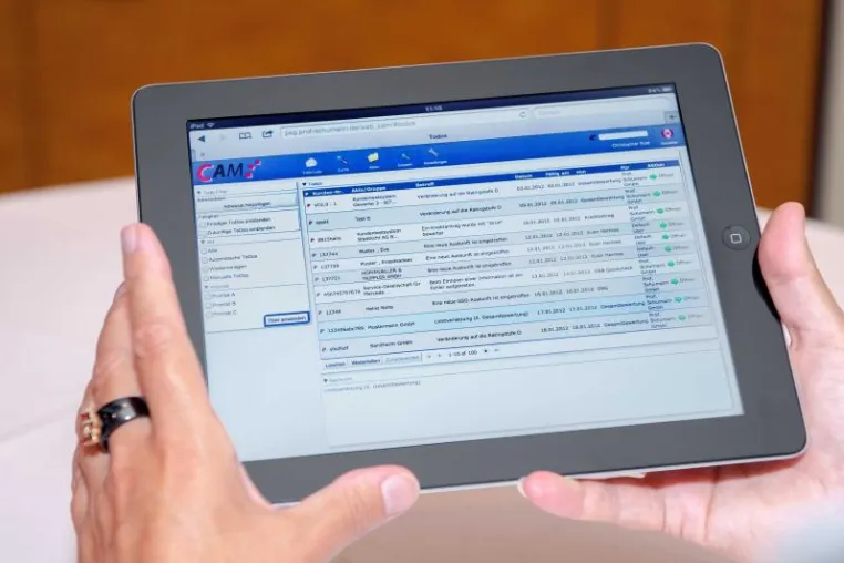 Bild: Bonitätsprüfung von unterwegs –Kreditmanagement Software als Webanwendung