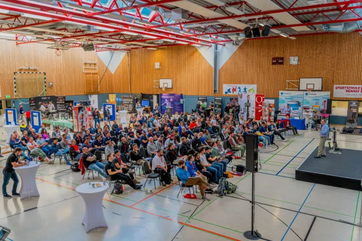 Bild: Internationale Konferenz zum Thema „Athletiktraining im Spitzensport“ an der Sportschule Hennef (Sieg)