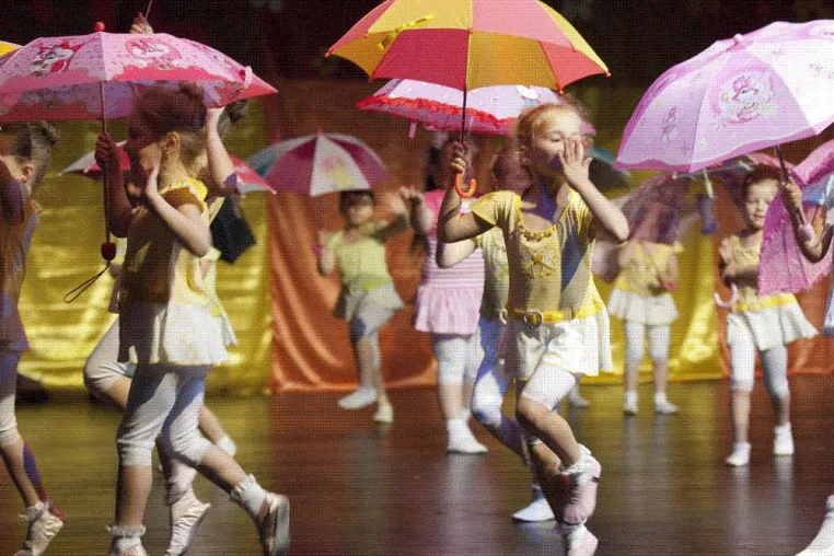 Der Internationale Bund (IB) präsentiert die IB Tanzgruppe Grazia: "Willkommen auf dem Jahrmarkt der Tänze" Bild: Der Internationale Bund (IB) präsentiert die IB Tanzgruppe Grazia: "Willkommen auf dem Jahrmarkt der Tänze"