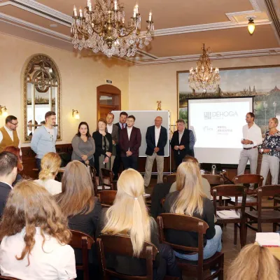 Bild: Hotellerie: Fachkräfte sichern über Facebook, Instagram & Co.?