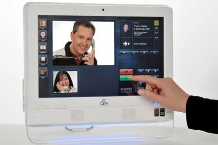 CeBIT 2009 - VoIP plus Videotelefonie erstmalig in Kombination mit Touchscreen PC Bild: CeBIT 2009 - VoIP plus Videotelefonie erstmalig in Kombination mit Touchscreen PC